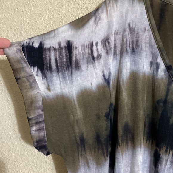 NWT Coin 1804 Tie-Dye V-neck T-Shirt Size 3X - Picture 3 of 9